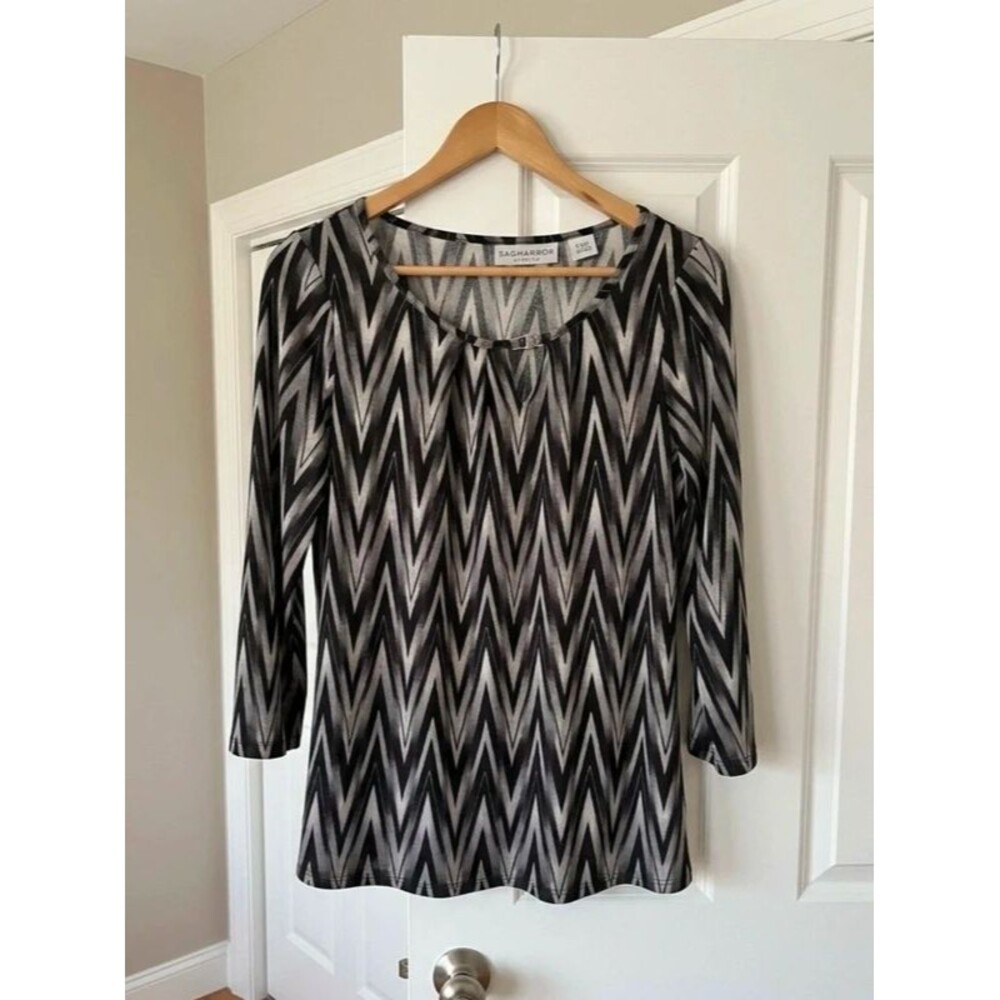Sag Harbor Women's 3/4 Sleeve Chevron Blouse Black Gray Zig Zag Top Size Small